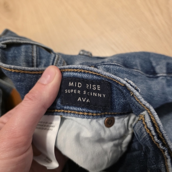 Lucky Brand Medium Wash Distressed Raw Hem Super Skinny Ankle Ava Jeans Size 6 - Picture 7 of 9